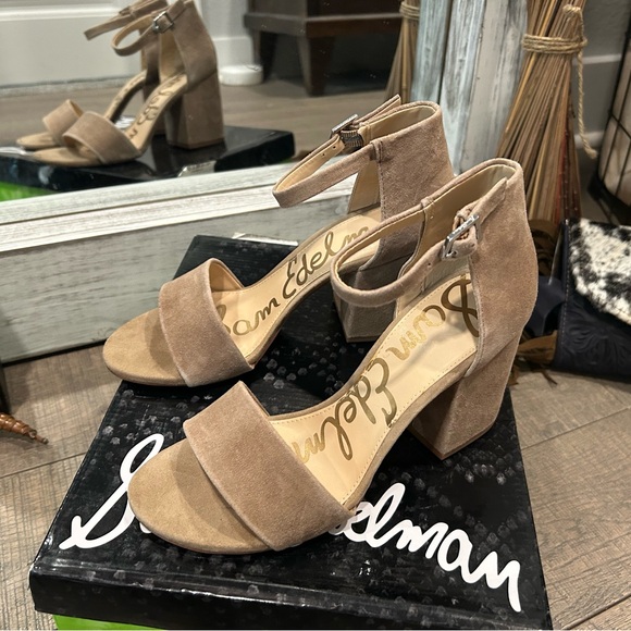 SAM EDELMAN SUEDE BLOCK HEELS! Only worn once! - Picture 2 of 7